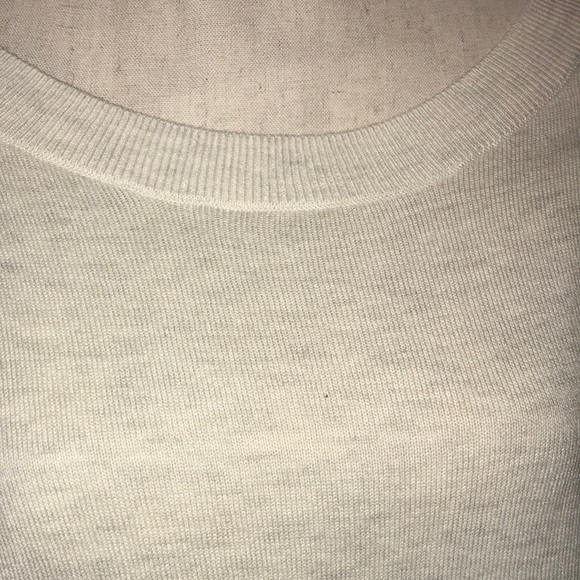 NWT GAP size Med Light Weight Sweater - Picture 2 of 4